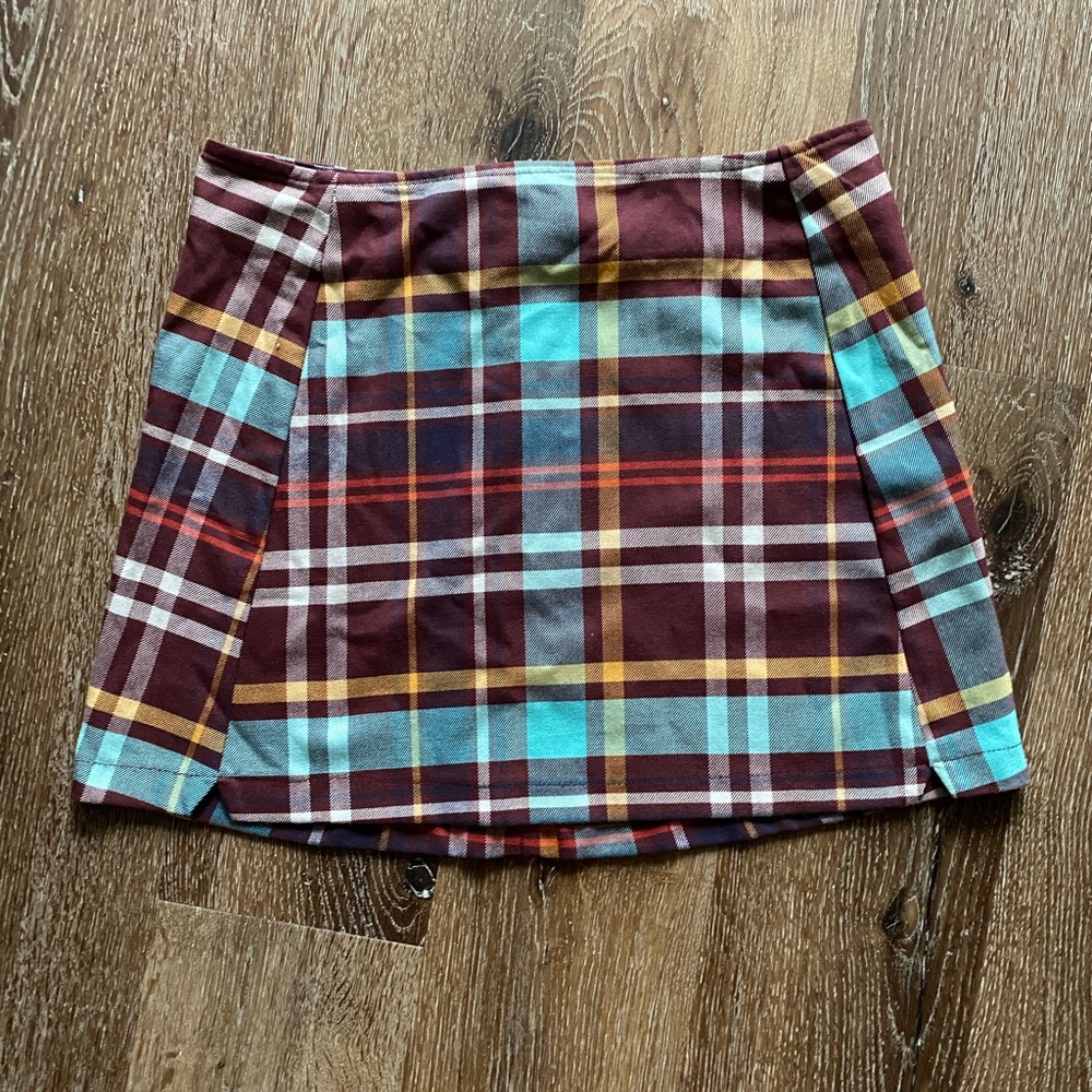 Plaid mini skirt. Urban Outfitters. Small.